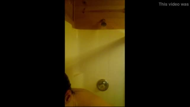 Shower tits